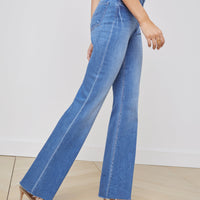 Sera Sneaker Flare Jean